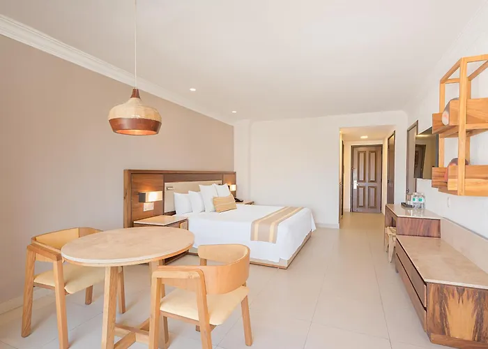 Royal Solaris Cabos