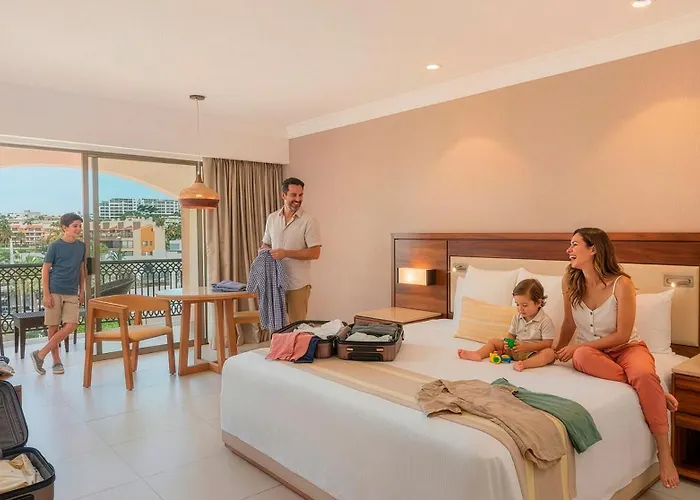 Royal Solaris Cabos Resort
